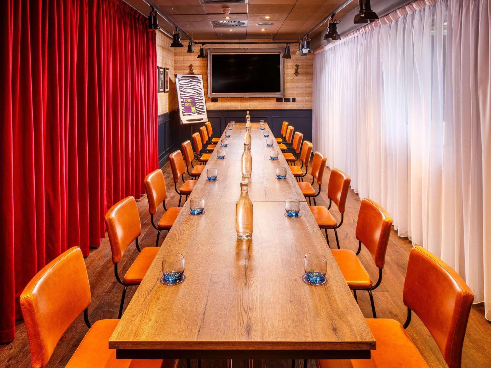 Ibis Styles London Southwark - Near Borough Market Bagian luar foto