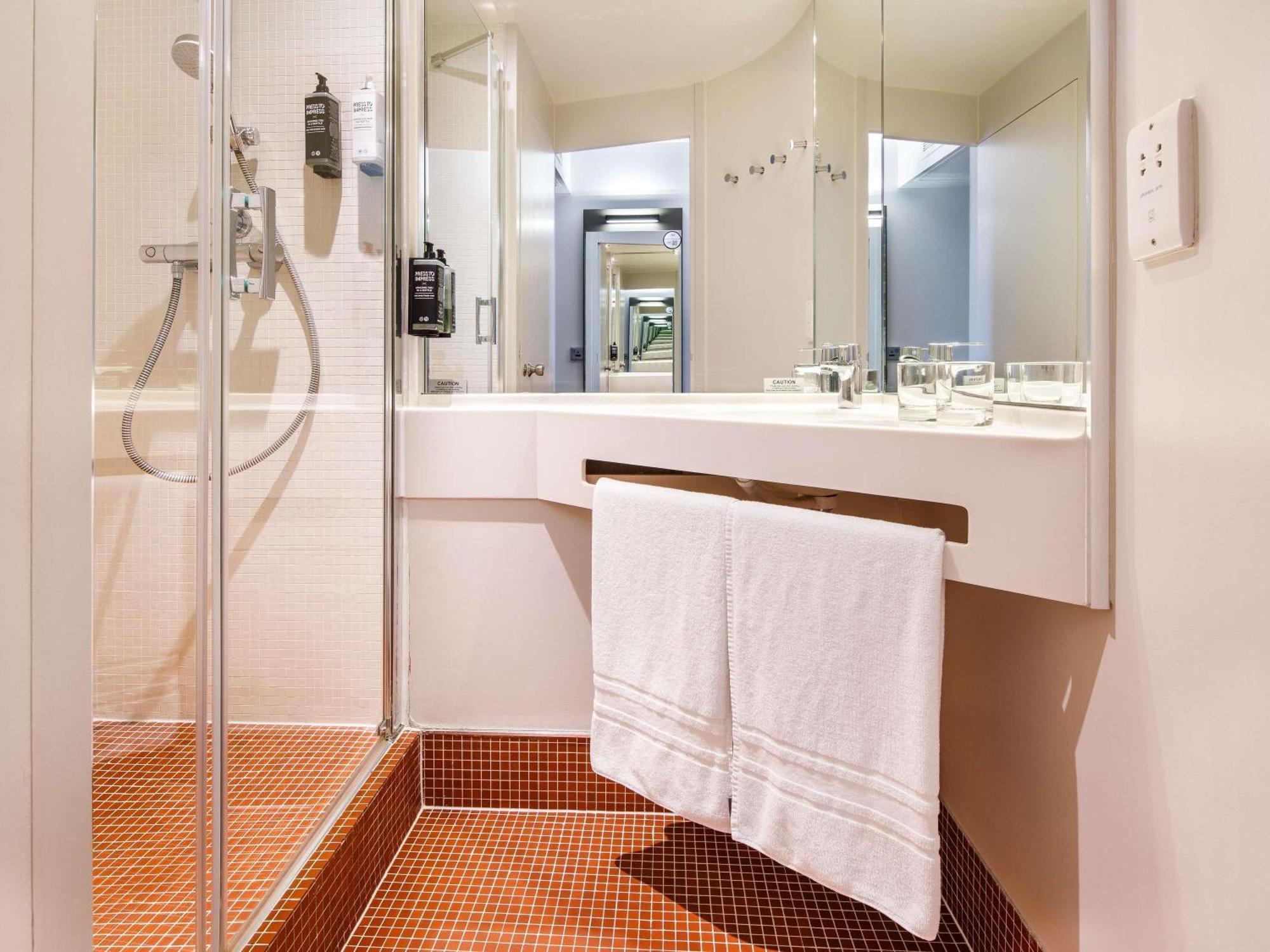 Ibis Styles London Southwark - Near Borough Market Bagian luar foto